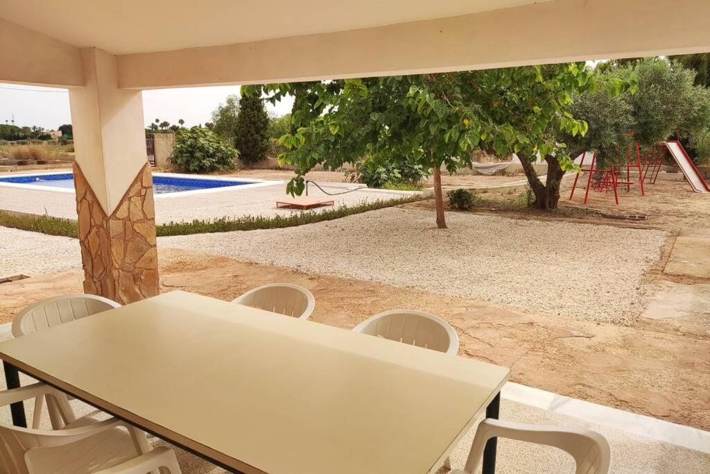 Villa Rustica Privada Con Gran Chalet Y Piscina Elche Bagian luar foto