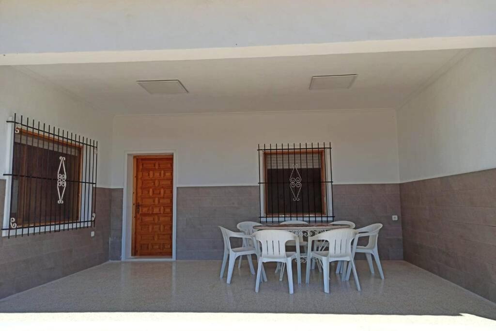 Villa Rustica Privada Con Gran Chalet Y Piscina Elche Bagian luar foto